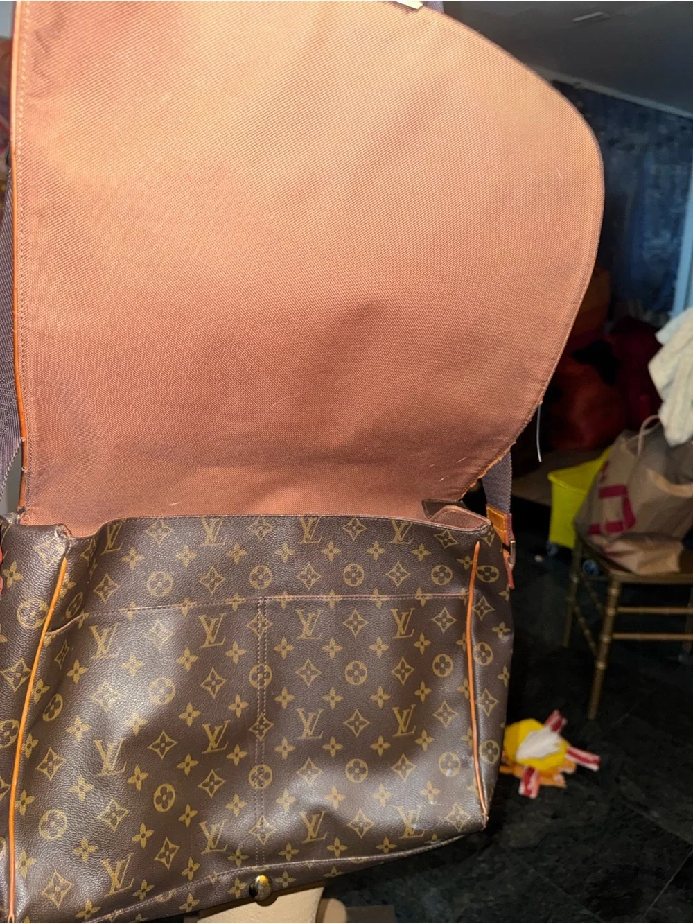 Louis Vuitton Monogram Canvas Messenger Bag in Brown